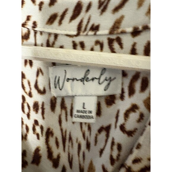 Lot of 2 Wonderly Women’s Size L Large Casual Tops Spring & Fall Prints - Picture 2 of 13